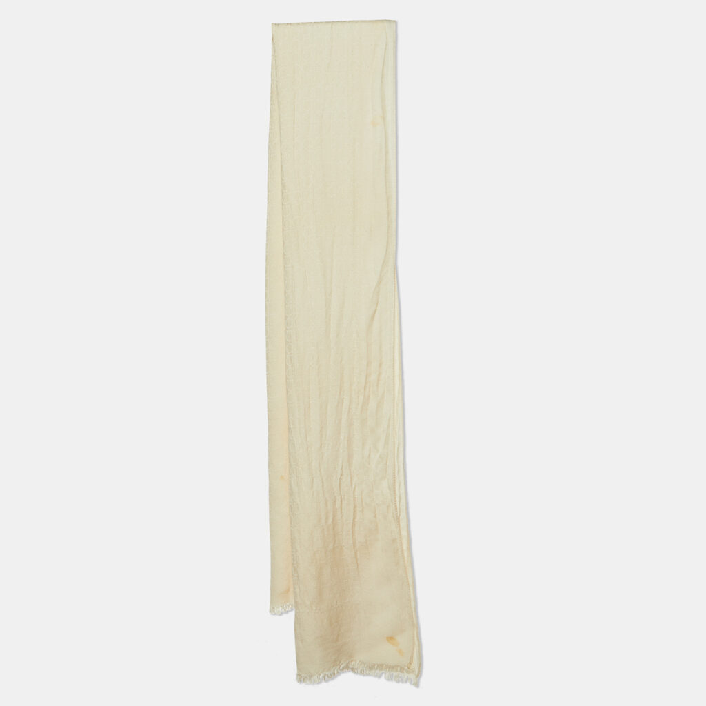 luxury-women-salvatore-ferragamo-used-accessories-p1121048-003 Salvatore Ferragamo Cream Silk Wool Gancini Scarf