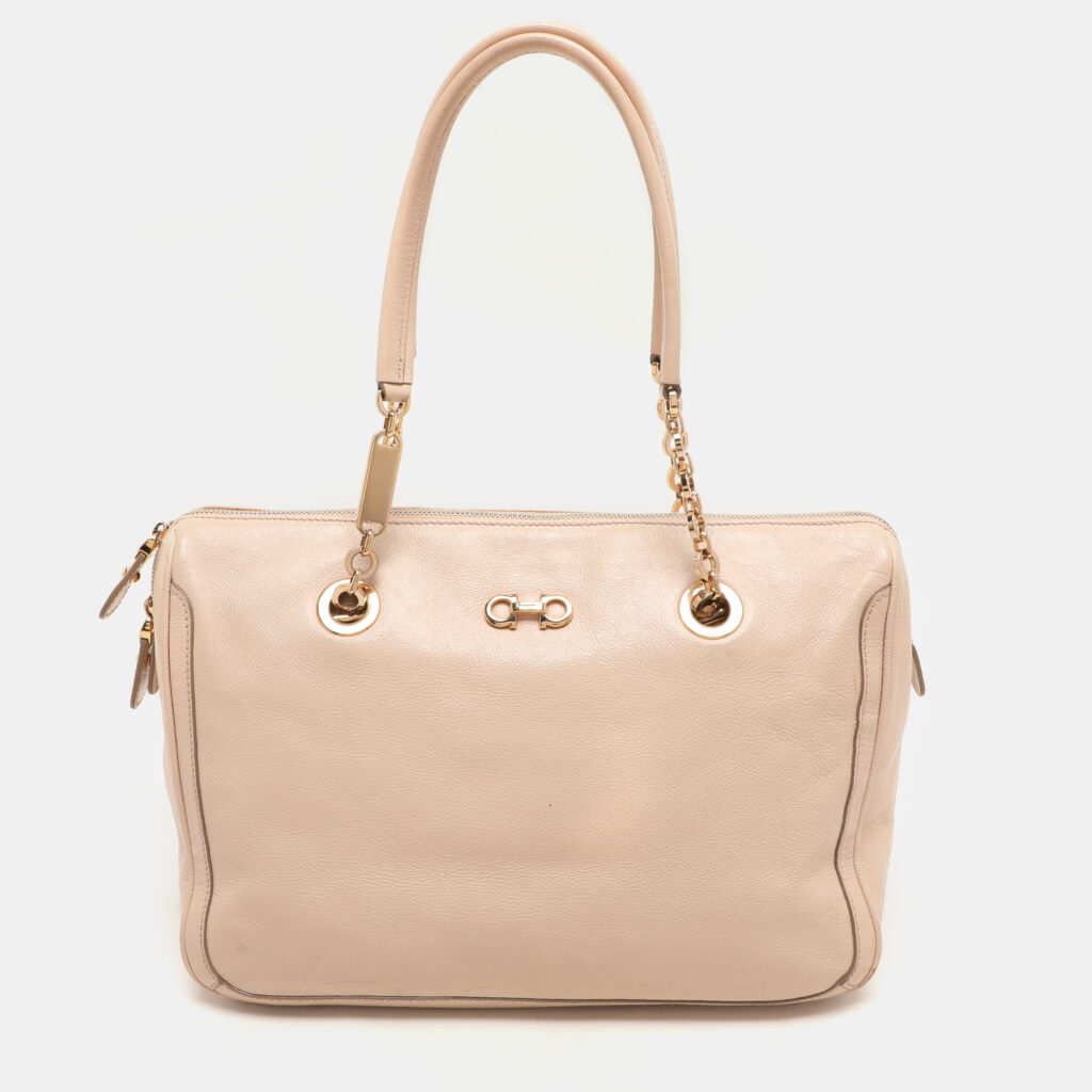 luxury-women-salvatore-ferragamo-used-handbags-p1157935-014 Salvatore Ferragamo Beige Leather Double Gancio Bag
