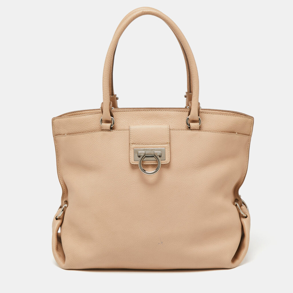 luxury-women-salvatore-ferragamo-used-handbags-p624084-013-2 Salvatore Ferragamo Beige Pebbled Leather Dotty Tote