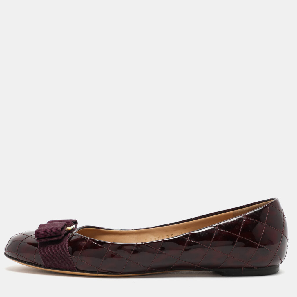luxury-women-salvatore-ferragamo-used-shoes-p1046428-001 Salvatore Ferragamo Burgundy Patent Leather Varina Ballet Flats Size 36