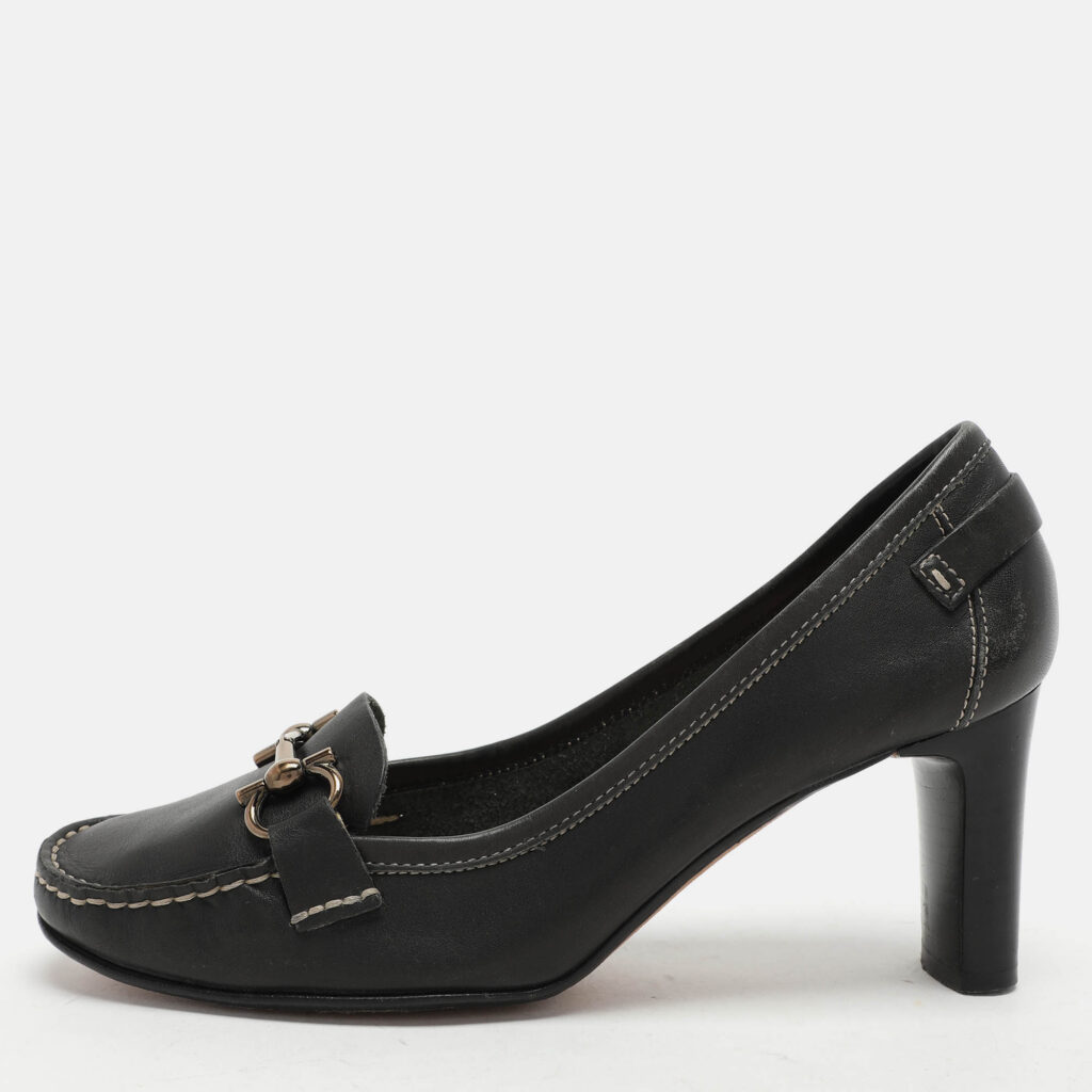 luxury-women-salvatore-ferragamo-used-shoes-p1046808-009 Salvatore Ferragamo Black Leather Gancini Loafer Pumps Size 38.5