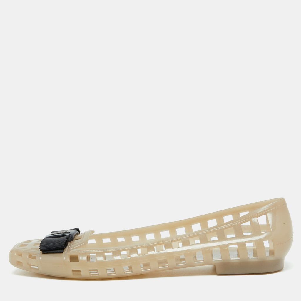 luxury-women-salvatore-ferragamo-used-shoes-p1081068-001 Salvatore Ferragamo Beige Jelly Laser Cut-Out Bow Ballet Flats Size 40.5