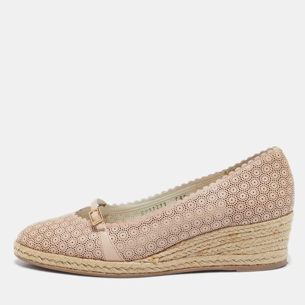 luxury-women-salvatore-ferragamo-used-shoes-p1097951-001 Salvatore Ferragamo Beige Leather Wedge Espadrille Pumps Size 39.5