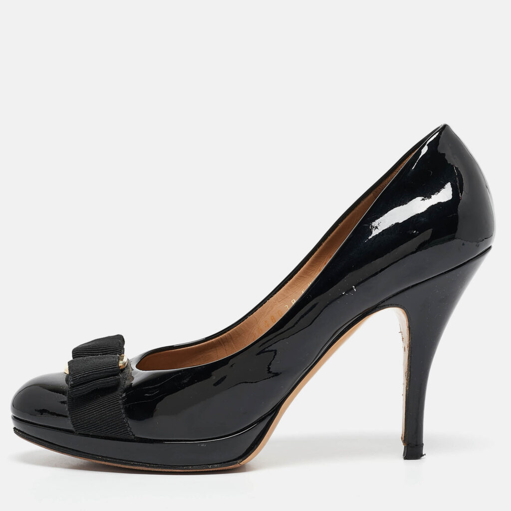 luxury-women-salvatore-ferragamo-used-shoes-p1099921-010 Salvatore Ferragamo Black Patent Leather Vara Bow Pumps Size 37.5