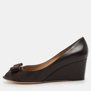 Salvatore Ferragamo Brown Leather Vara Bow Wedge Pumps Size 38