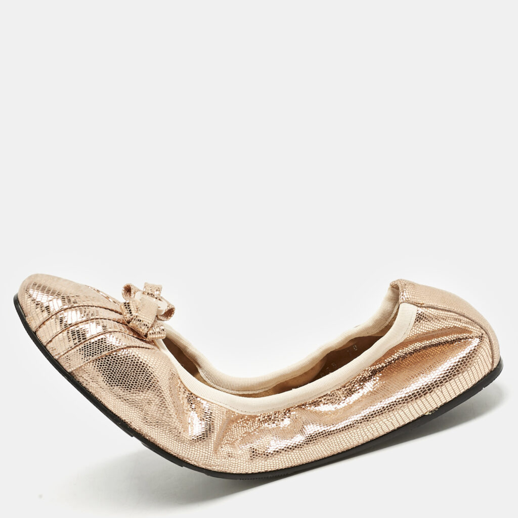 luxury-women-salvatore-ferragamo-used-shoes-p1159959-003 Salvatore Ferragamo Metallic Rose Gold Suede My Joy Scrunch Ballet Flats Size 40.5