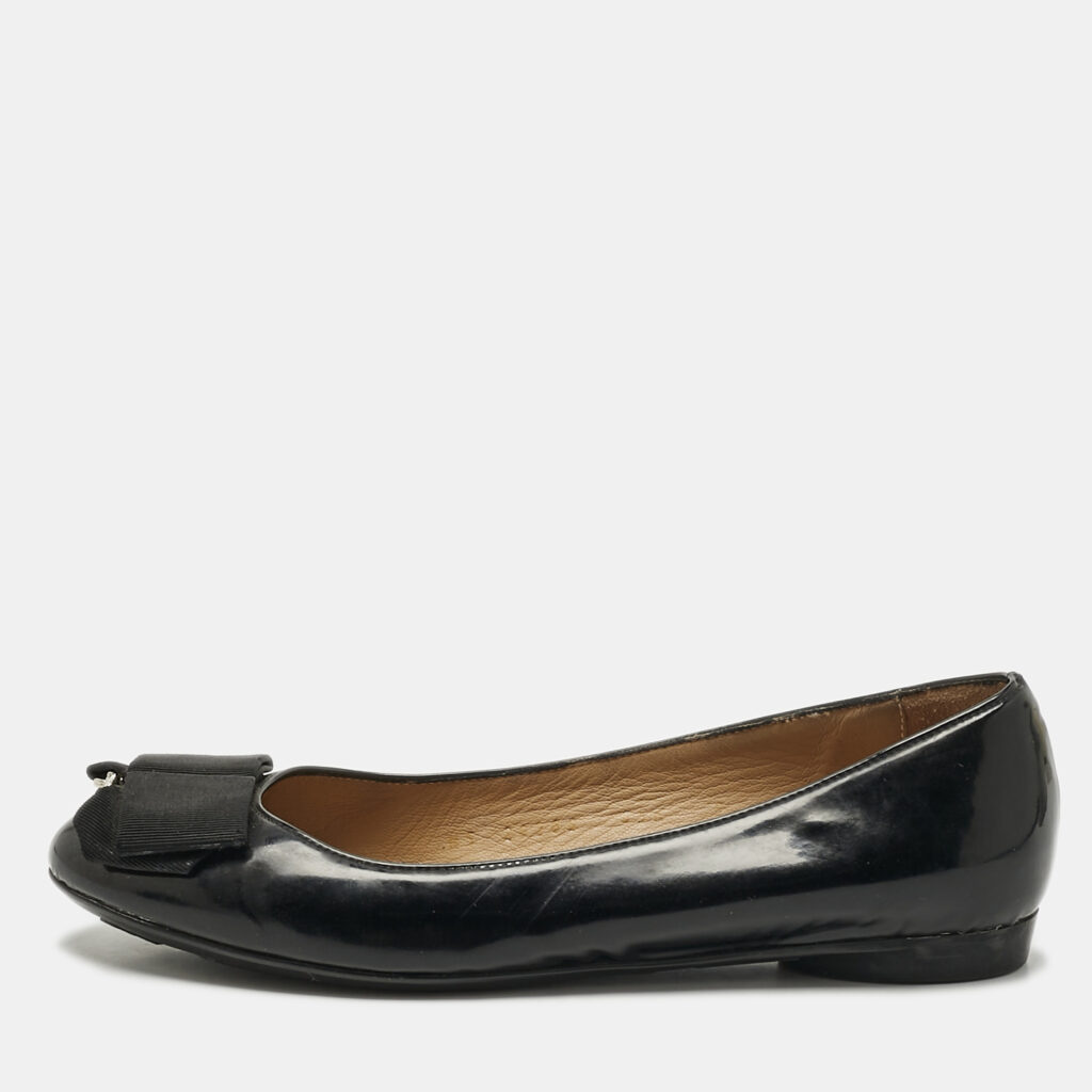 luxury-women-salvatore-ferragamo-used-shoes-p1170390-001.jpg Salvatore Ferragamo Black Patent Leather Bow Ballet Flats Size 35.5