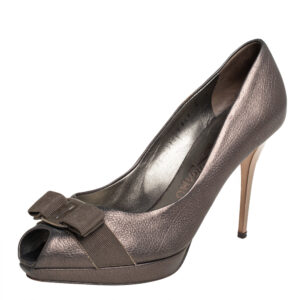 Salvatore Ferragamo Metallic Bronze Leather Vara Bow Peep Toe Pumps Size 39.5