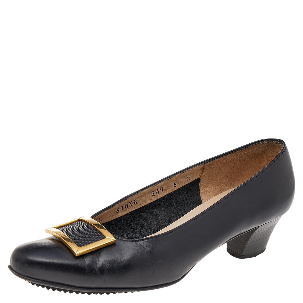luxury-women-salvatore-ferragamo-used-shoes-p504153-003-2 Salvatore Ferragamo Black Leather Buckle Pumps Size 36.5