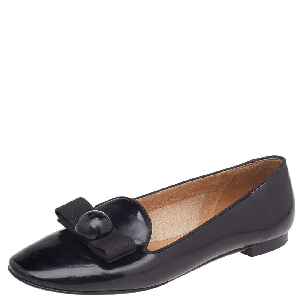 luxury-women-salvatore-ferragamo-used-shoes-p517064-003 Salvatore Ferragamo Black Patent Leather Bow Smoking Slippers Size 37