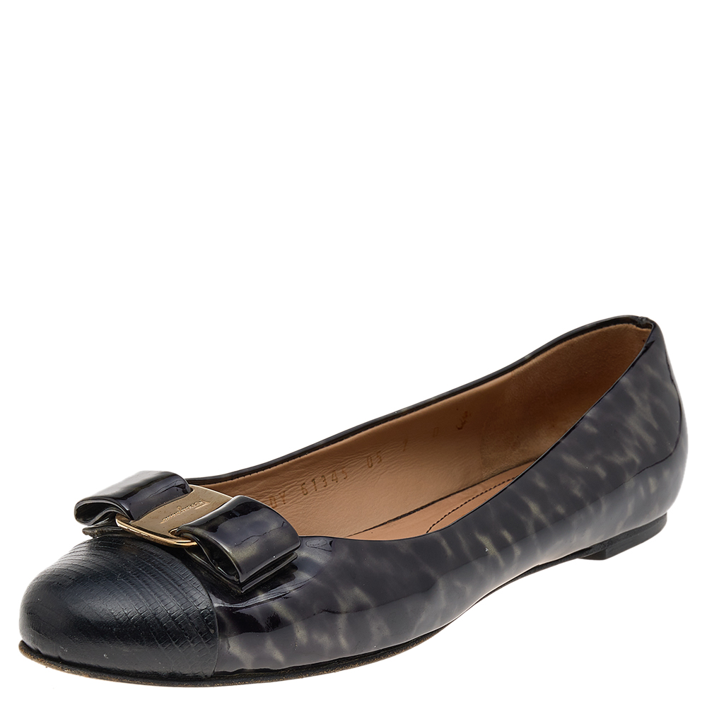 luxury-women-salvatore-ferragamo-used-shoes-p569855-006-2 Salvatore Ferragamo Two Tone Patent Leather And Lizard Embossed Leather Cap Toe Vara Bow Ballet Flats Size 37.5