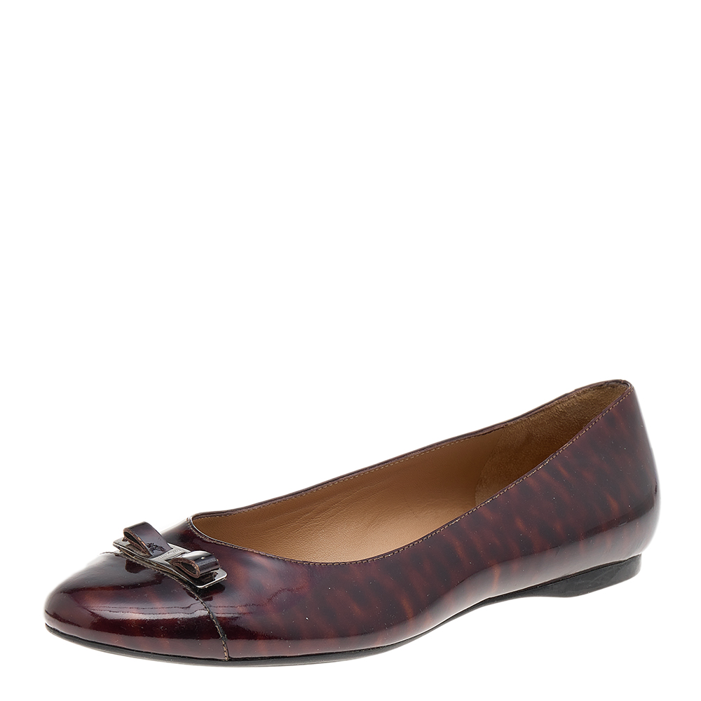 luxury-women-salvatore-ferragamo-used-shoes-p589278-006-2 Salvatore Ferragamo Burgundy Patent Leather Vara Bow Flats Size 38.5