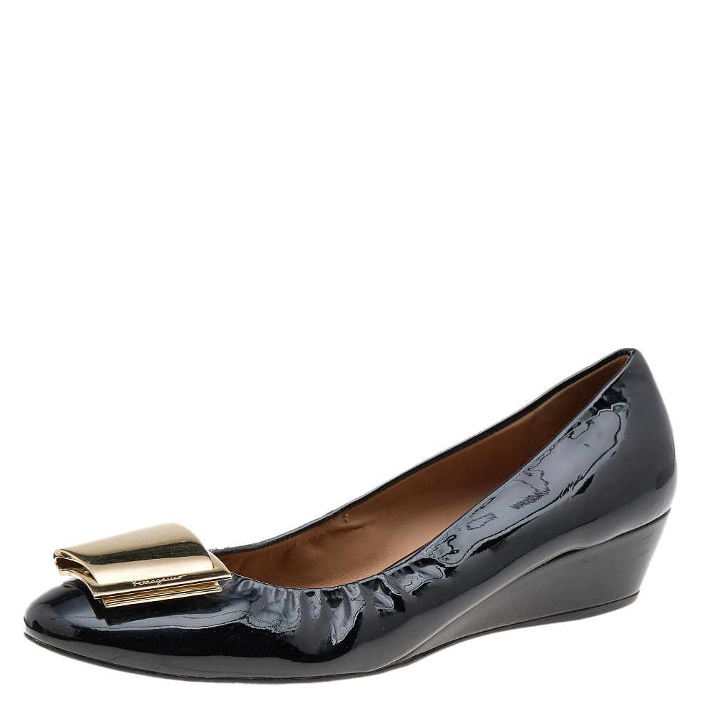 luxury-women-salvatore-ferragamo-used-shoes-p595829-006-2 Salvatore Ferragamo Black Patent Leather Pumps Size 37.5