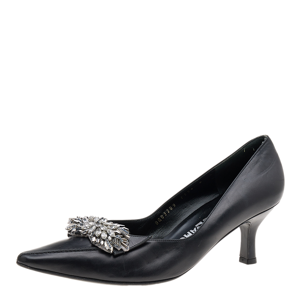 luxury-women-salvatore-ferragamo-used-shoes-p595873-006-2 Salvatore Ferragamo Black Leather Crystal Embellished Pumps Size 38.5