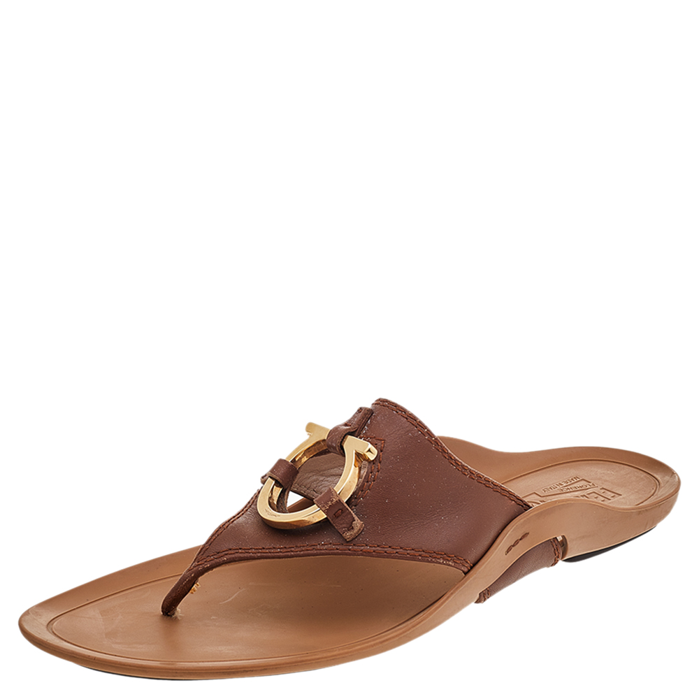 luxury-women-salvatore-ferragamo-used-shoes-p597357-004-2 Salvatore Ferragamo Brown Leather Gancini Thong Flats Size 40