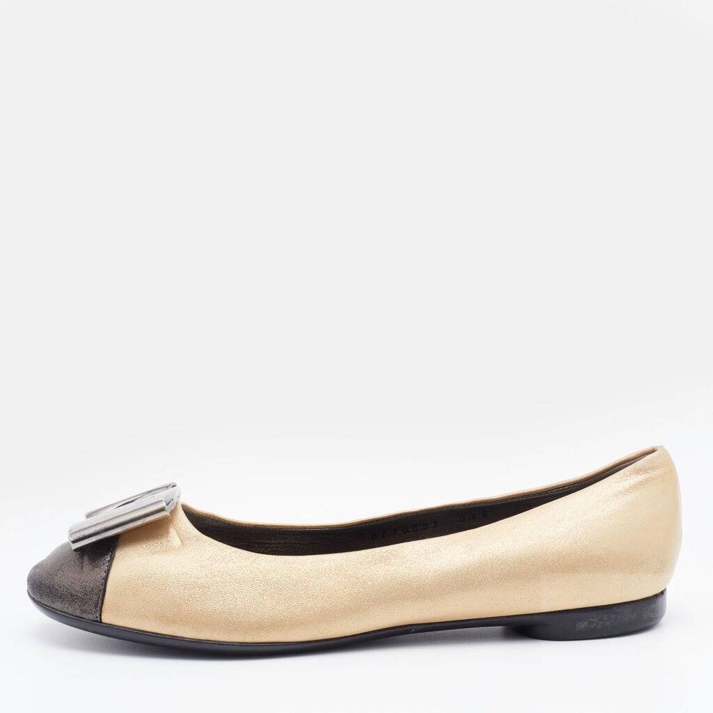 luxury-women-salvatore-ferragamo-used-shoes-p720158-009 Salvatore Ferragamo Metallic Gold/Black Leather Cap Toe Metal Trim Ballet Flats Size 36