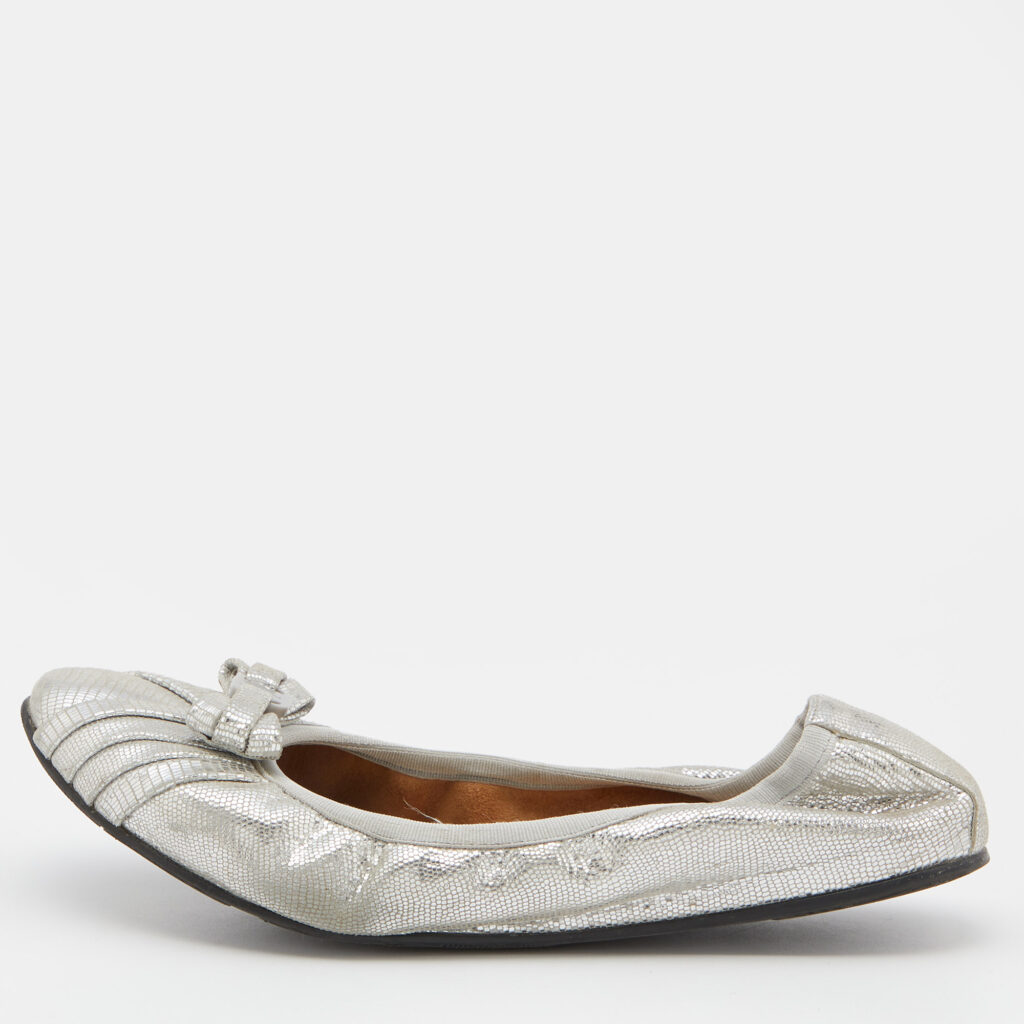 luxury-women-salvatore-ferragamo-used-shoes-p813826-002 Salvatore Ferragamo Silver Suede Ballet Flats Size 38