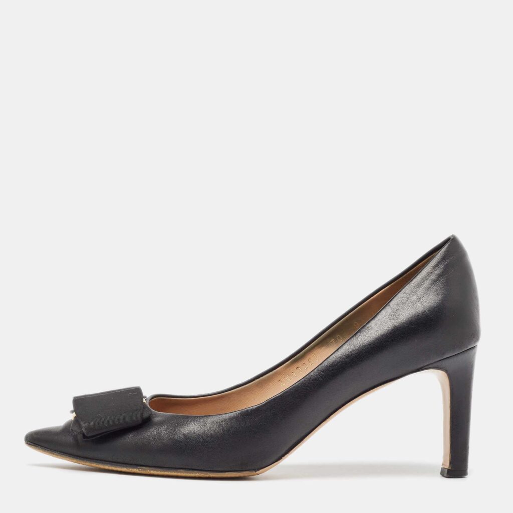 luxury-women-salvatore-ferragamo-used-shoes-p978819-003 Salvatore Ferragamo Black Leather Bow Pumps Size 39.5