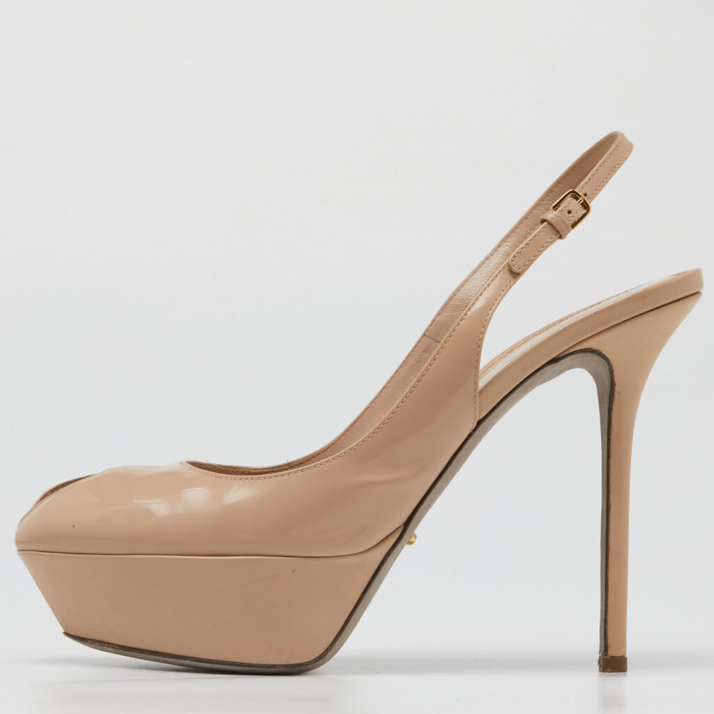 luxury-women-sergio-rossi-used-shoes-p933890-009 Sergio Rossi Beige Patent Leather Cachet Slingback Pumps Size 39