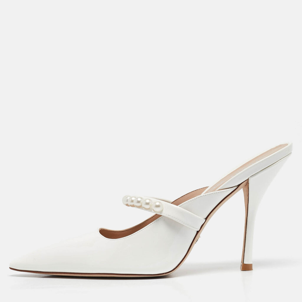 luxury-women-stuart-weitzman-used-shoes-p1110686-010 Stuart Weitzman White Patent Leather Goldie Pointed Toe Mules Size 40