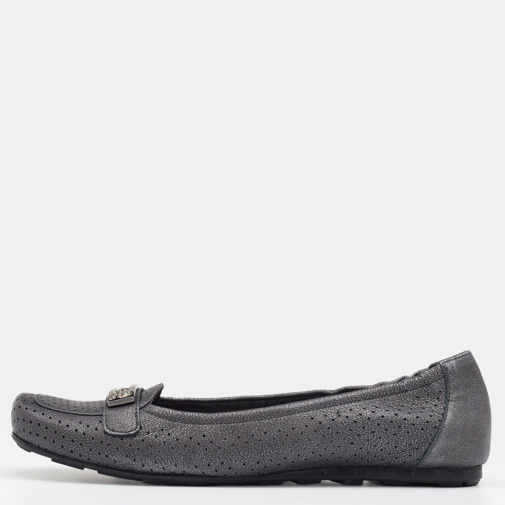 luxury-women-stuart-weitzman-used-shoes-p664168-001 Stuart Weitzman Metallic Grey Perforated Leather Crystal Embellished Slip On Loafers Size 41