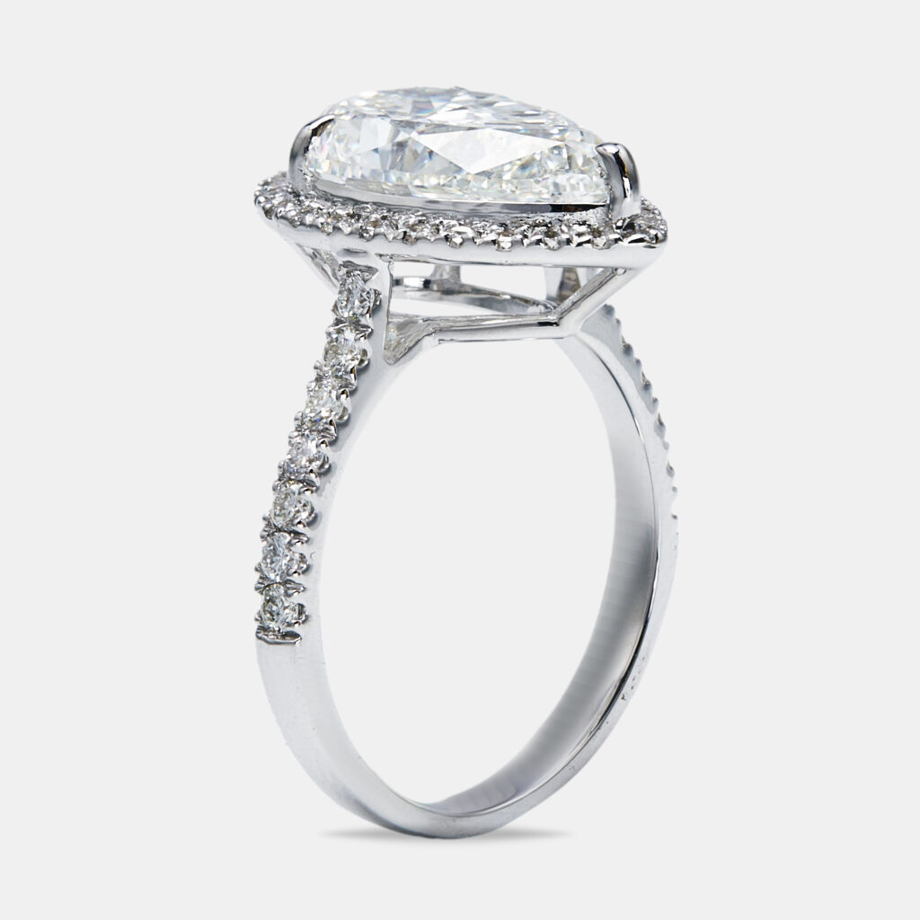 4.50 cts Pear Round 18k White Gold Lab Grown Diamonds Ring Size 52