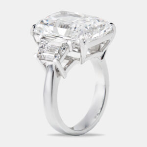 14.00 cts radiant cut and trapezoid lab grown diamond 18k white gold ring size 52