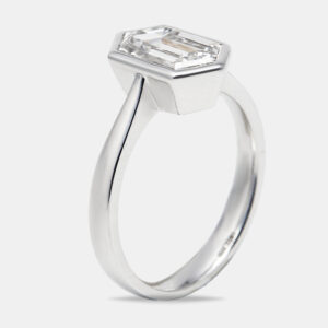 2.05 cts hexagon cut lab grown diamond 18k white gold ring size 50