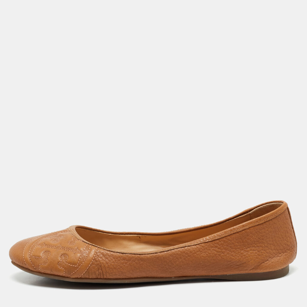 luxury-women-tory-burch-used-shoes-p1166102-001.jpg Tory Burch Tan Leather Logo Embossed Ballet Flats Size 38.5