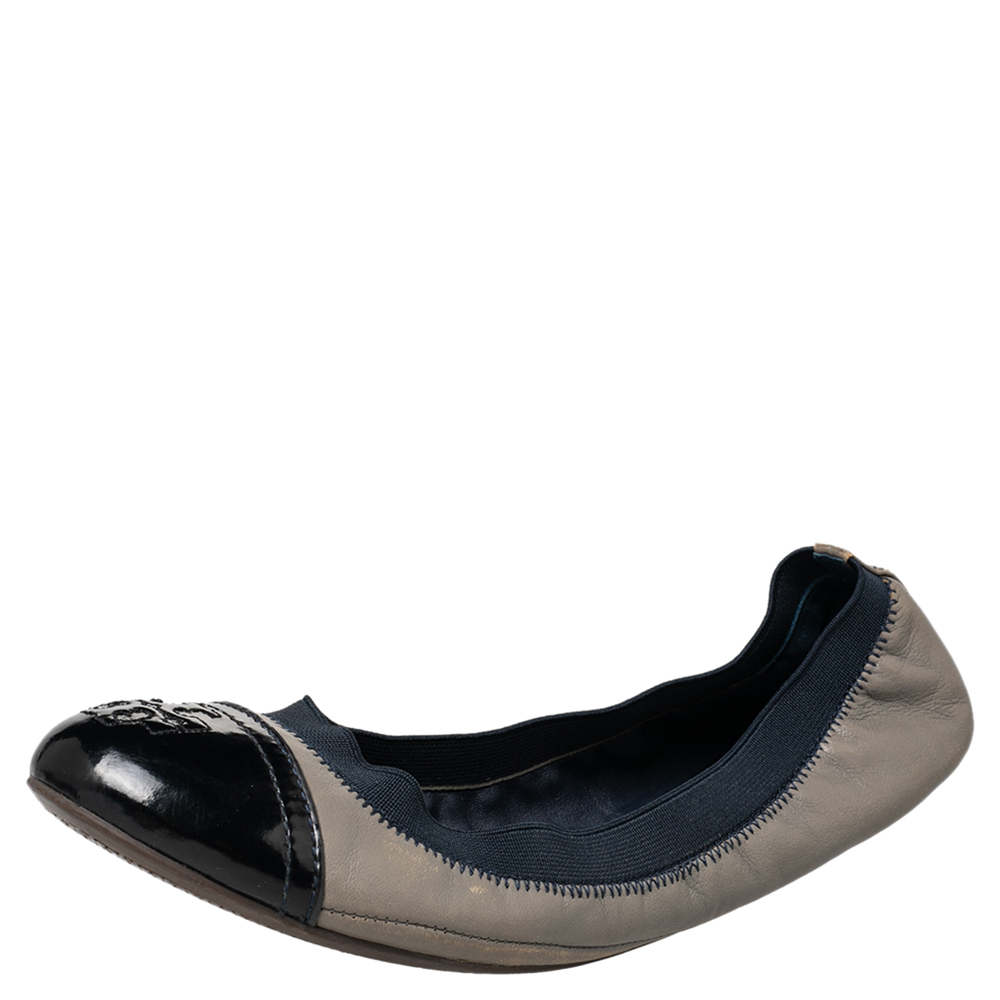 luxury-women-tory-burch-used-shoes-p466144-007 Tory Burch Grey/Blue Leather And Elastic Gabby Scrunch Ballet Flats Size 38.5