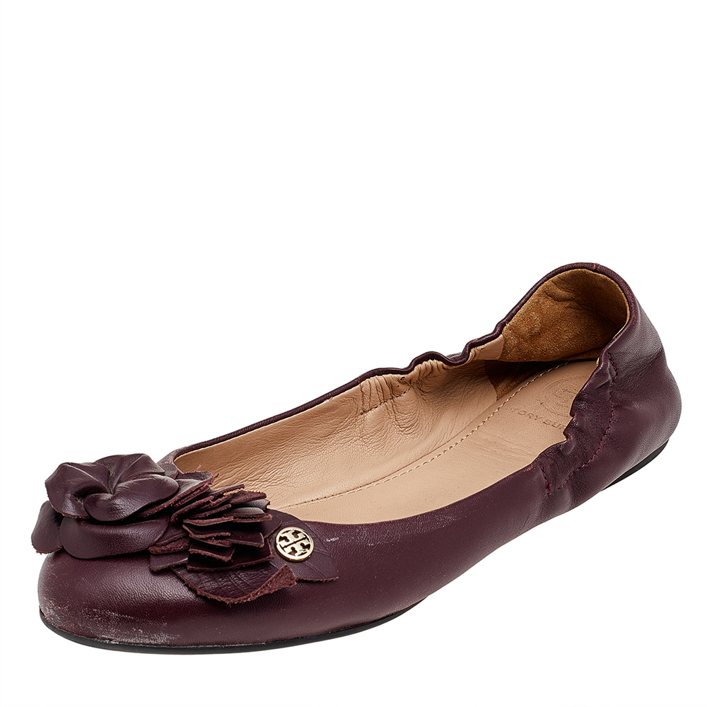 luxury-women-tory-burch-used-shoes-p537081-009-1 Tory Burch Burgundy Leather Flower Scrunch Ballet Flats Size 35.5