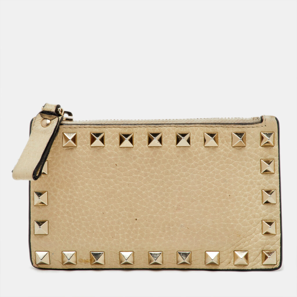 luxury-women-valentino-used-handbags-p1136533-001 Valentino Cream Leather Rockstud Zip Card Case