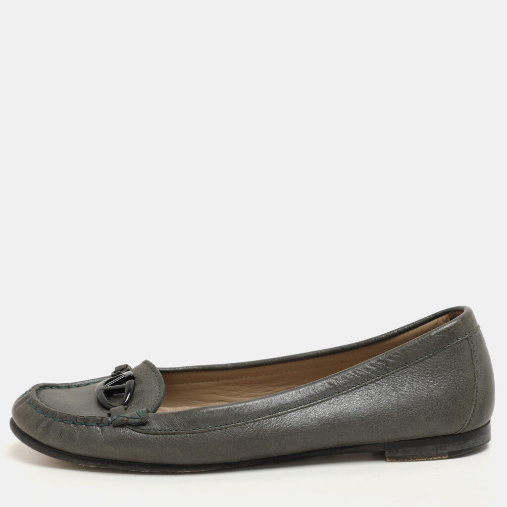 luxury-women-valentino-used-shoes-p1148424-007.jpg Valentino Green Leather Vlogo Loafers Size 37.5