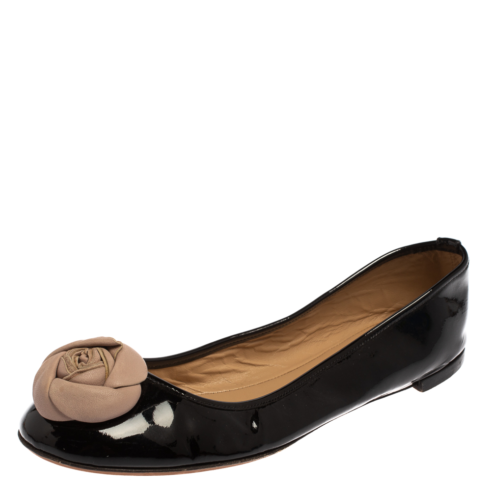 luxury-women-valentino-used-shoes-p413817-004 Valentino Black/Beige Patent And Leather Roses Ballet Flats Size 40