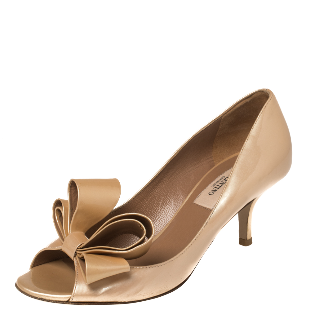 luxury-women-valentino-used-shoes-p445775-009 Valentino Beige Patent Leather Bow Accents Pumps Size 36