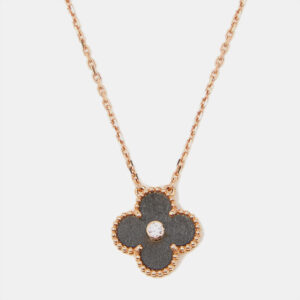 van cleef & arpels vintage alhambra obsidian diamond 18k rose gold 2023 holiday necklace