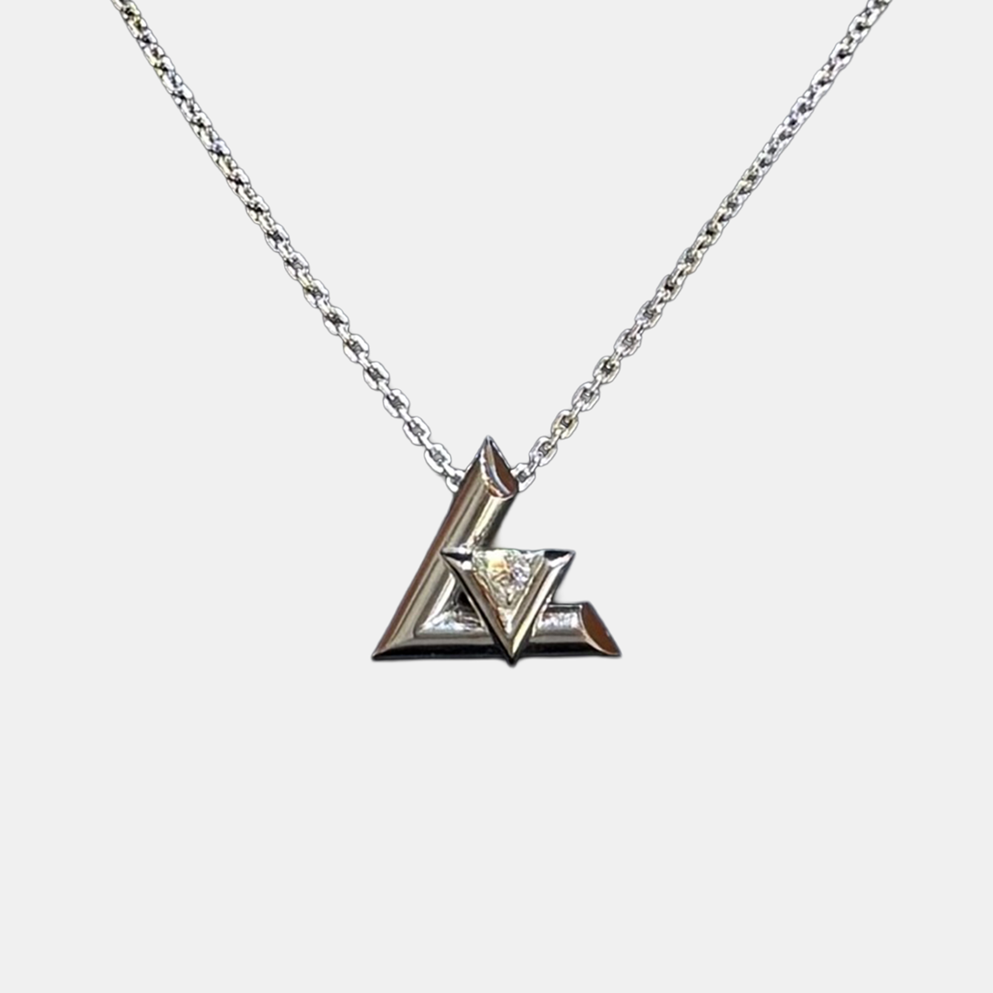 louis vuitton lv volt 18k white gold diamond necklace
