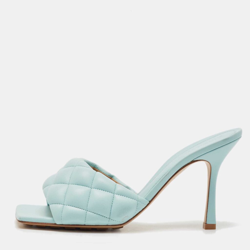 luxury-women-bottega-veneta-new-shoes-p1133500-003-2.jpg Bottega Veneta Light Blue Quilted Leather Lido Slide Sandals Size 40