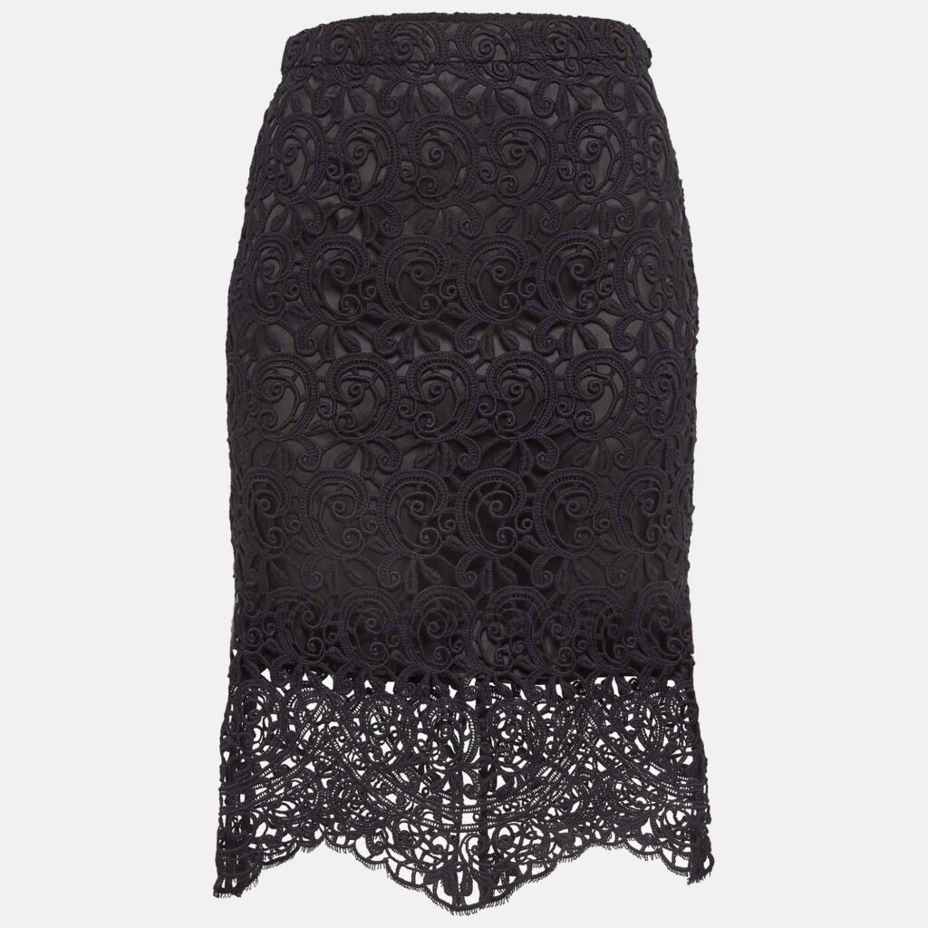 luxury-women-burberry-new-clothes-p959768-001.jpg Burberry Black Lace Pencil Midi Skirt S