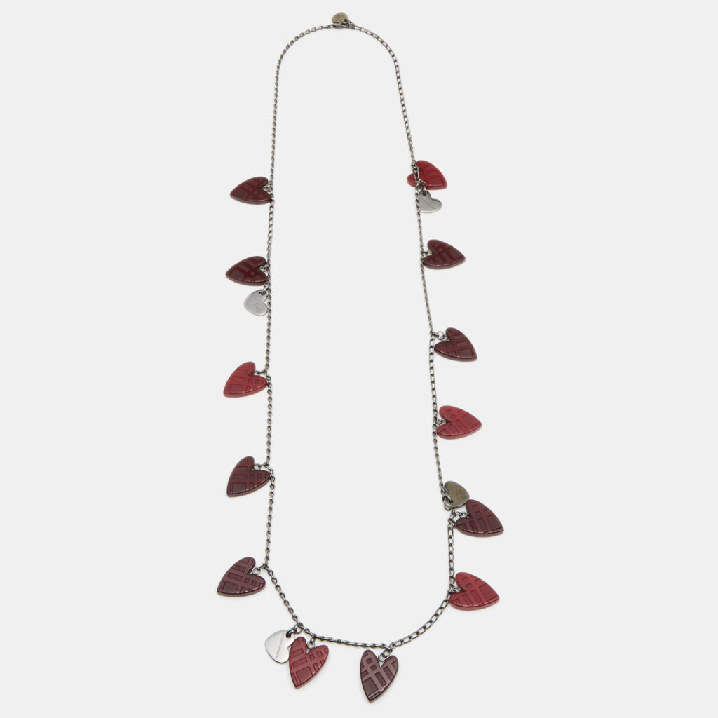 luxury-women-burberry-used-accessories-p652694-002.jpg Burberry Gunmetal Tone & Resin Heart Charms Necklace