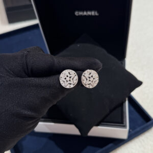 luxury-women-chanel-new-accessories-p1209755-001.jpg chanel comet 18k white gold and diamond earrings