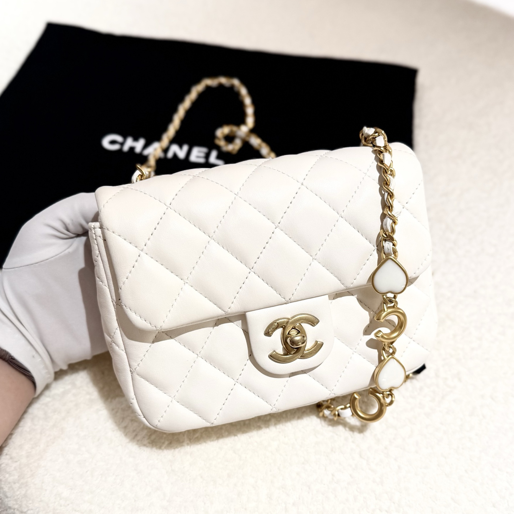 chanel square flap white leather chain shoulder bag