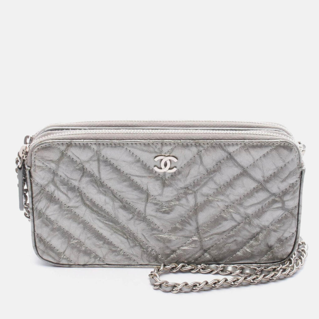 luxury-women-chanel-used-handbags-p1210470-001.jpeg Chanel Coco Chevron V Stitch Silver Patent Leather Chain Shoulder Bag