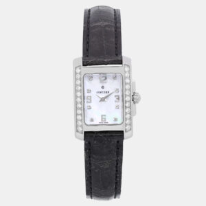 Stacked from 24 images. Method=A (R=8,S=4) concord sportivo 14.25.662.1 quartz mop diamond dial stainless steel women's wristwatch 19 mm