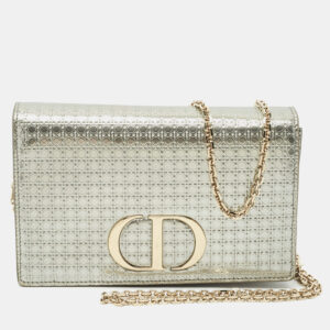luxury-women-dior-used-handbags-p1190969-009.jpg dior silver microcannage patent leather 2 in 1 30 montaigne pouch