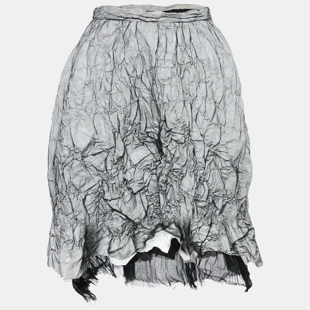 luxury-women-fendi-used-clothes-p1097164-003.jpg Fendi Black/White Mesh Textured Short Skirt S