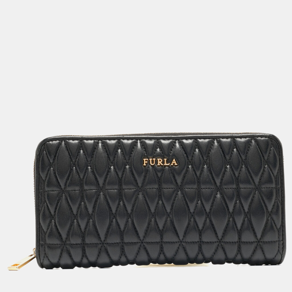 luxury-women-furla-used-handbags-p937492-001.jpg Furla Black Quilted Leather XL Cometa Zip Around Wallet