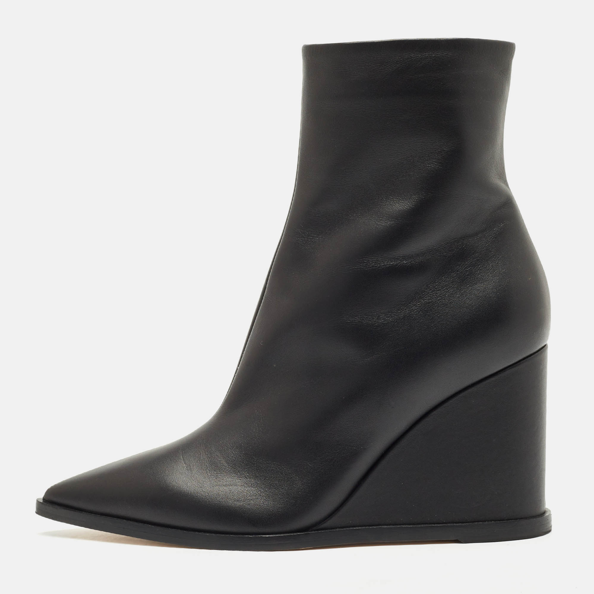 gianvito rossi black leather hamnes ankle boots size 38.5