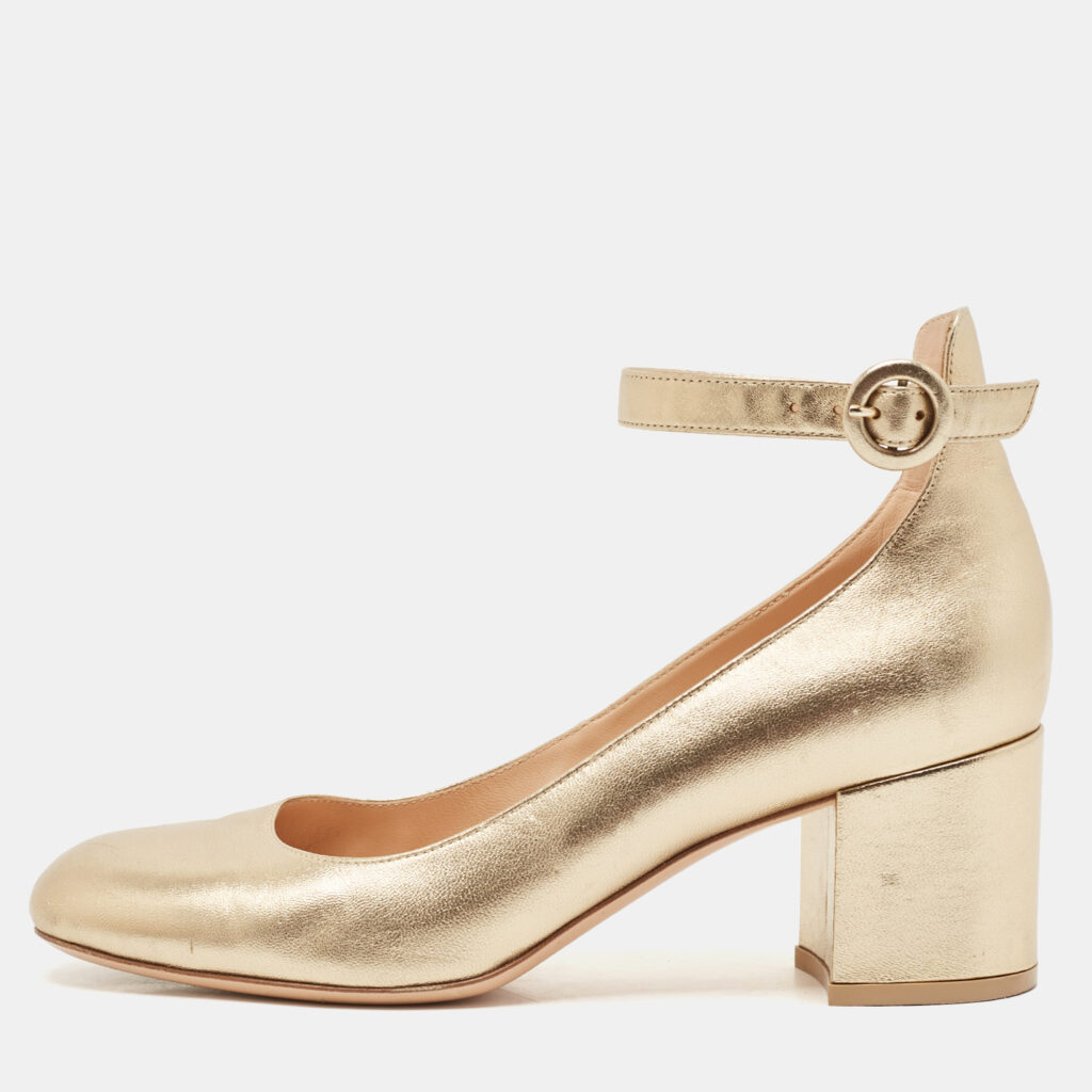luxury-women-gianvito-rossi-used-shoes-p1136155-001.jpg Gianvito Rossi Gold Leather Ankle Strap Block Heel Pumps Size 38.5