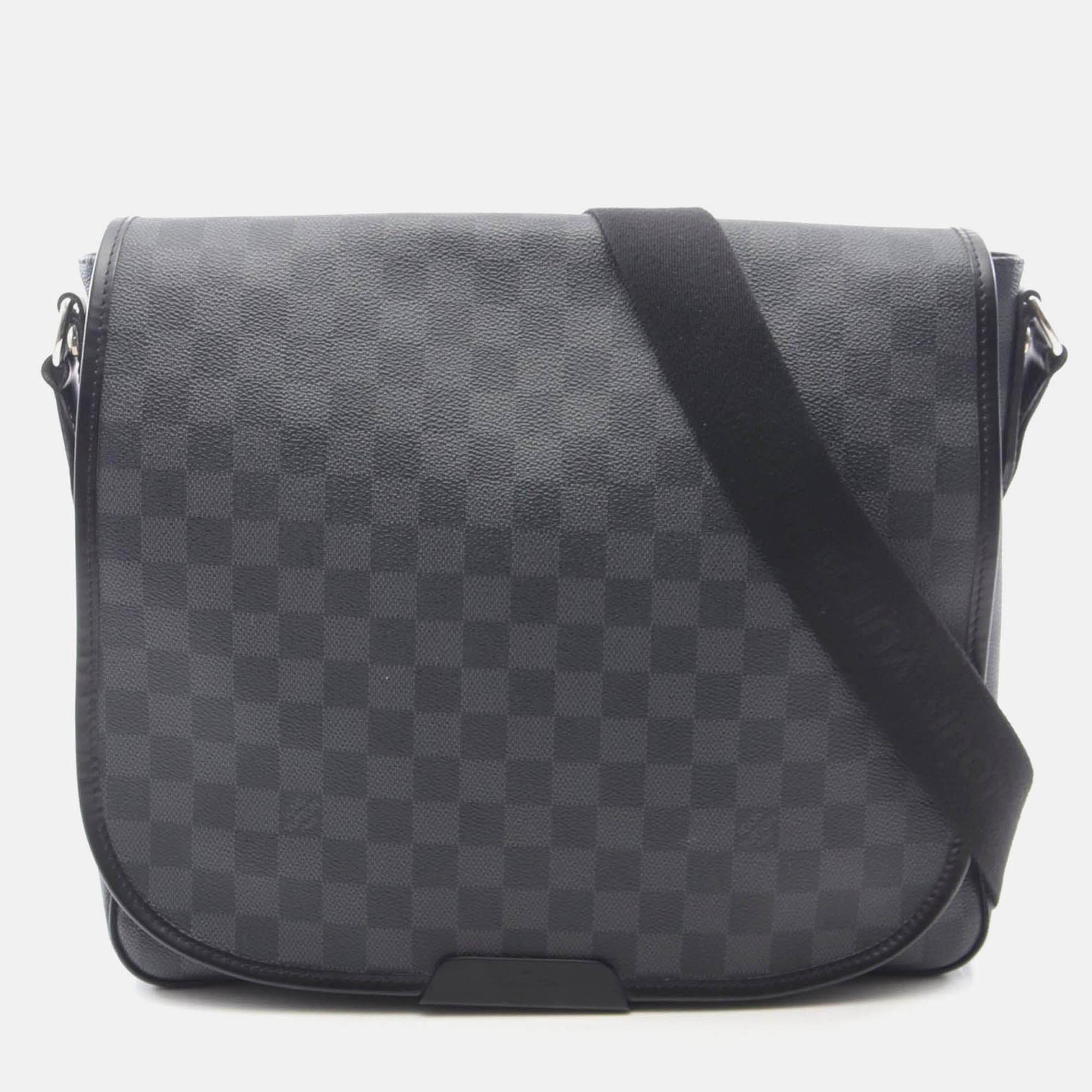 louis vuitton daniel mm crossbody shoulder bag  damier graphite black